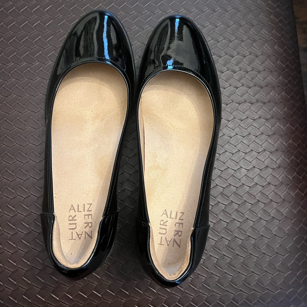 Naturalizer Black Patent Flats Size 9.5
